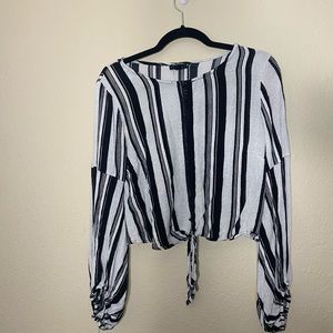 Long sleeve crop top shirt
